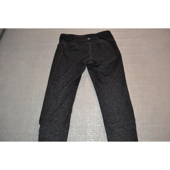 37807 Athleta Gym Pants Leggings Capris Workout Performance Womens Size Small - Picture 9 of 9